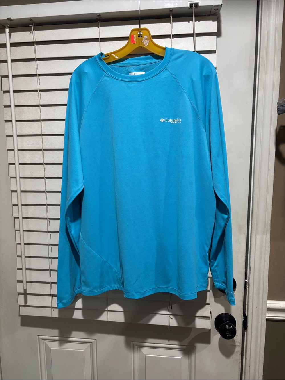 Columbia Men’s Long-Sleeve Performance Shirt — Turquoise Blue